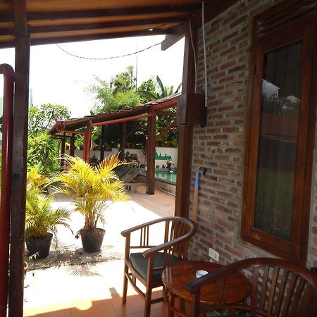 Alamanda Family Villas, Pool & Local Tours Джок'якарта Екстер'єр фото