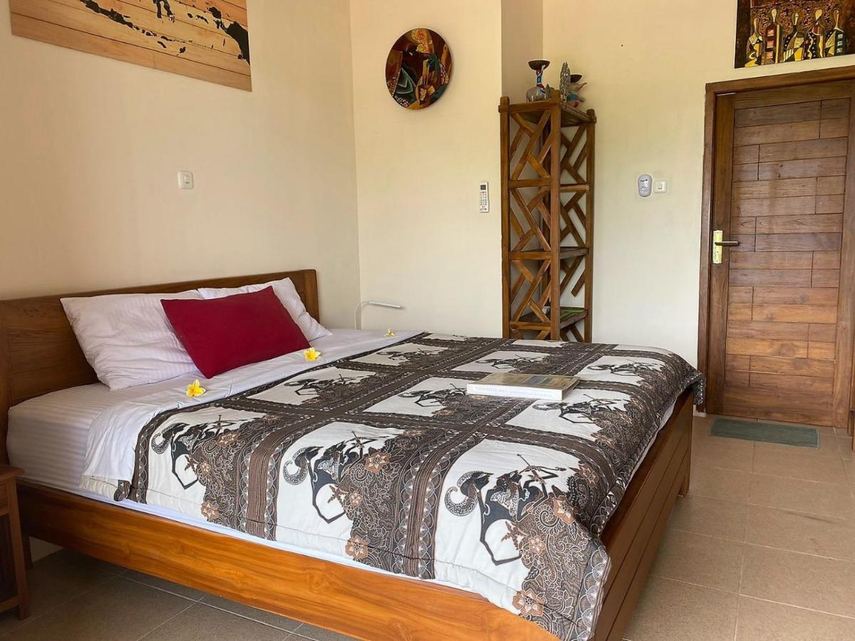 Alamanda Family Villas, Pool & Local Tours Джок'якарта Екстер'єр фото