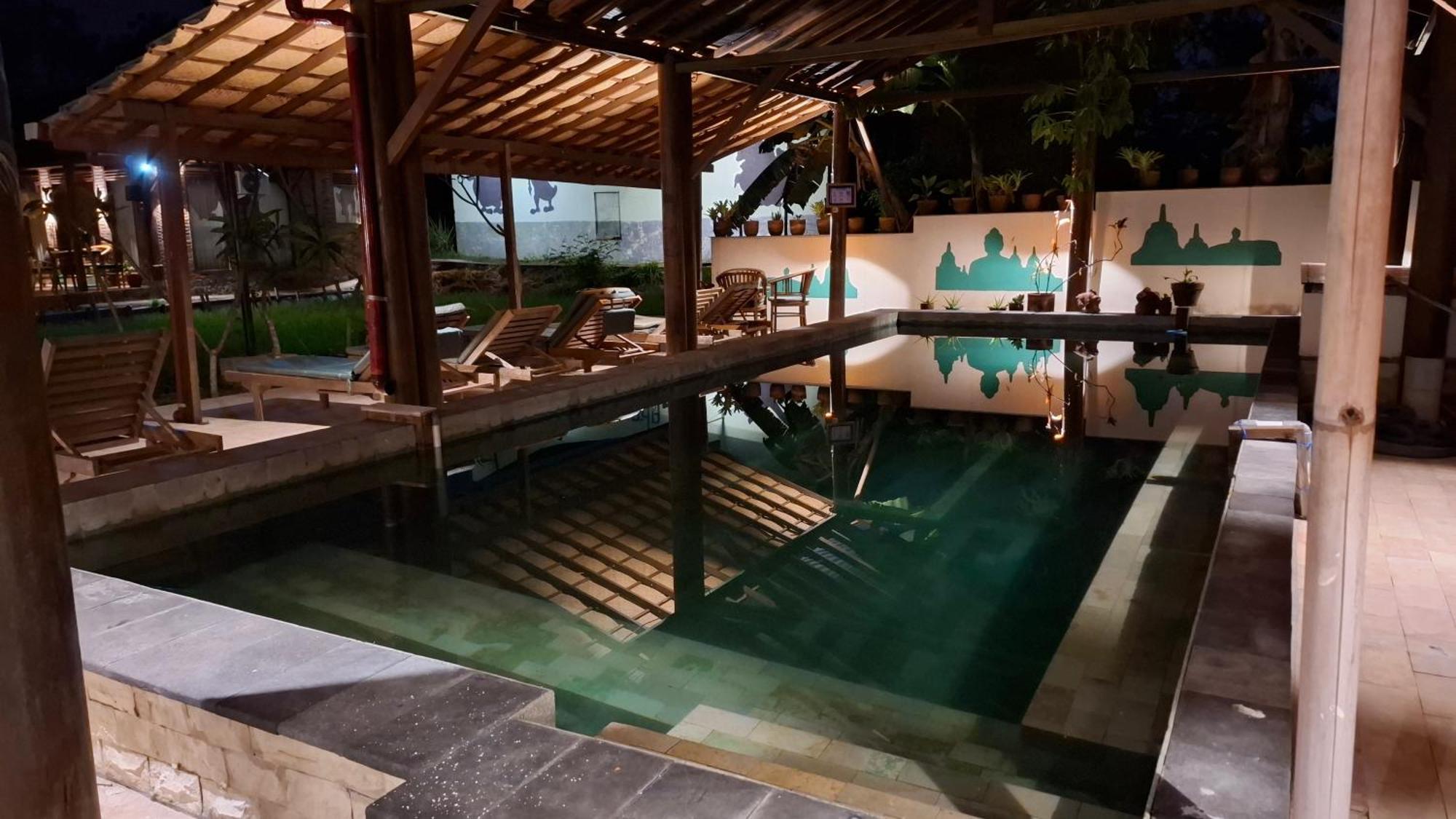 Alamanda Family Villas, Pool & Local Tours Джок'якарта Екстер'єр фото