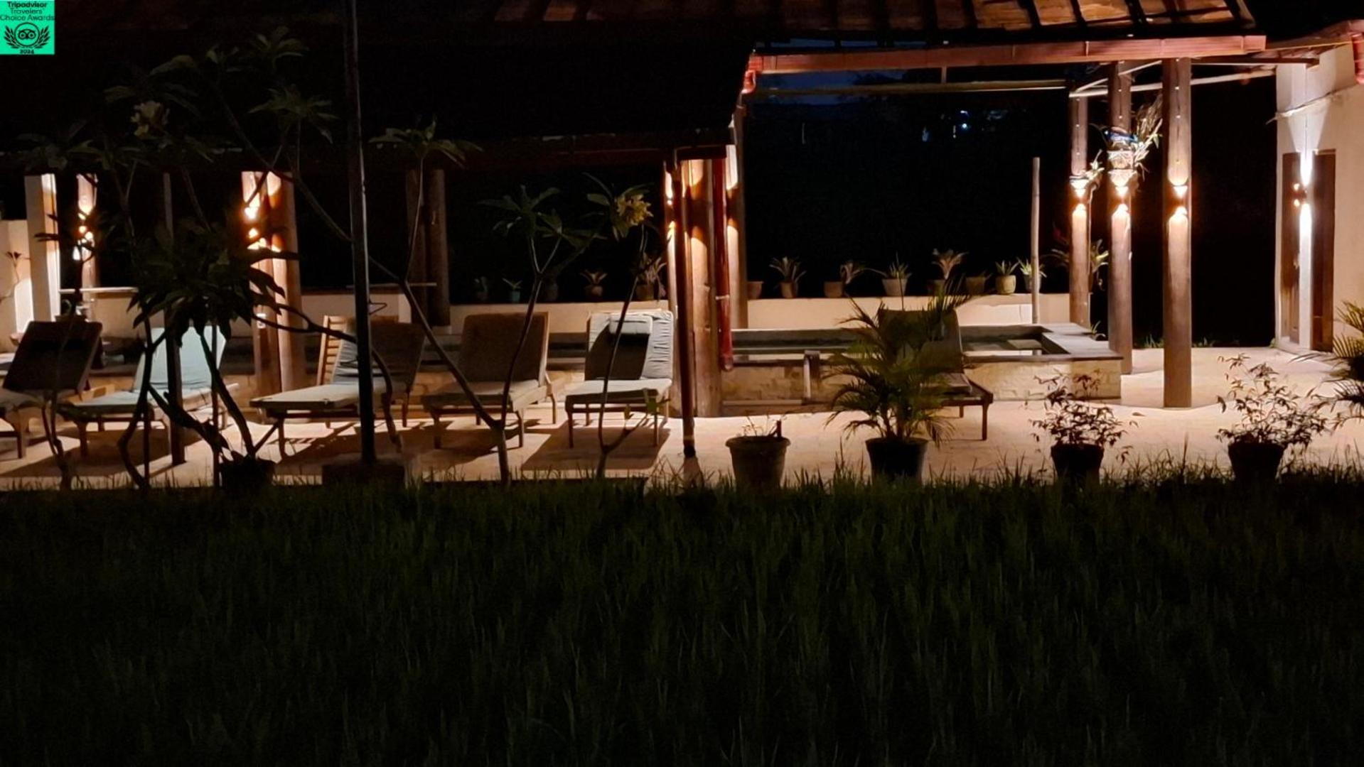 Alamanda Family Villas, Pool & Local Tours Джок'якарта Екстер'єр фото