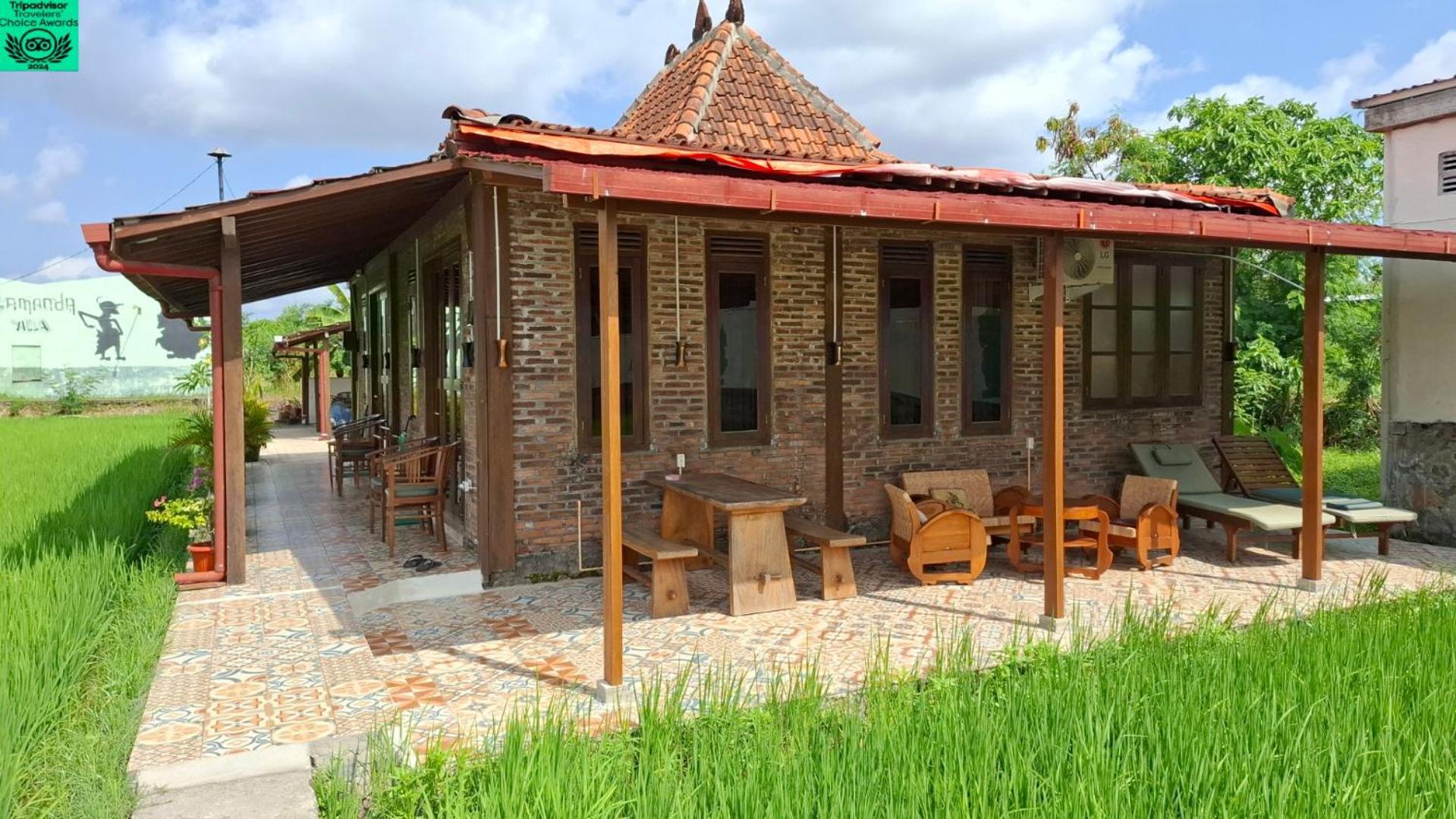 Alamanda Family Villas, Pool & Local Tours Джок'якарта Екстер'єр фото